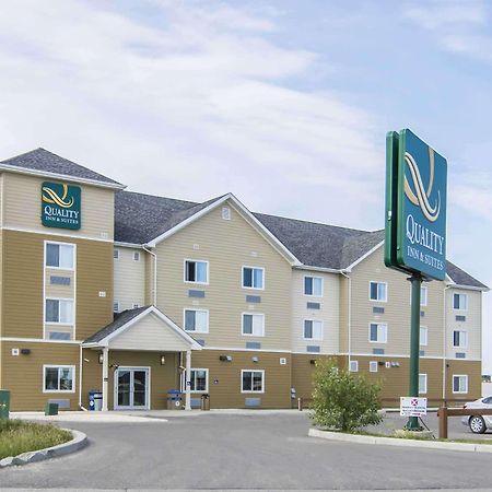 Quality Inn & Suites Thompson Exterior photo