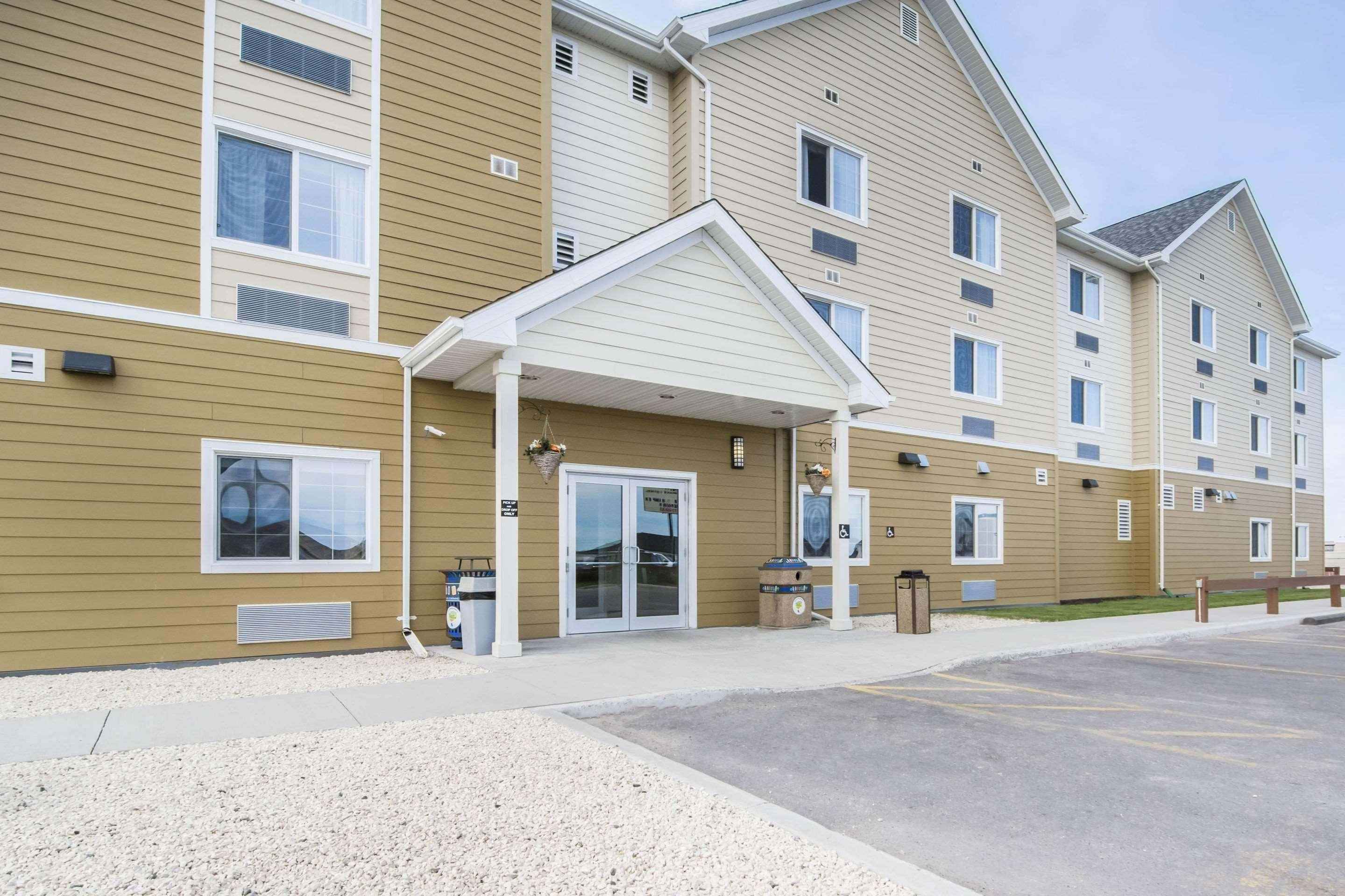 Quality Inn & Suites Thompson Exterior photo