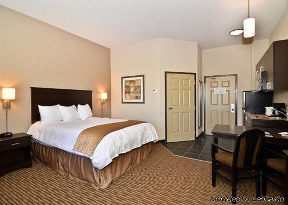 Quality Inn & Suites Thompson Room photo